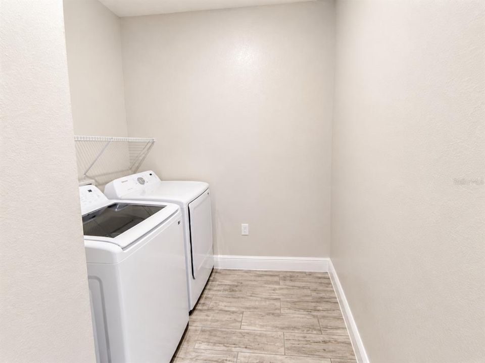 For Rent: $2,200 (4 beds, 2 baths, 2182 Square Feet)