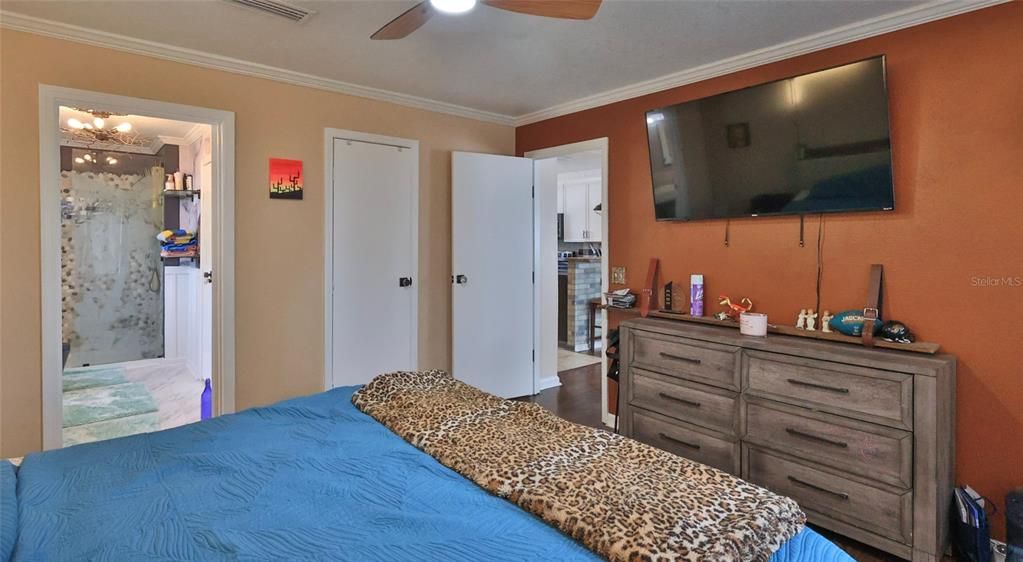 En Venta: $278,000 (2 camas, 2 baños, 1040 Pies cuadrados)