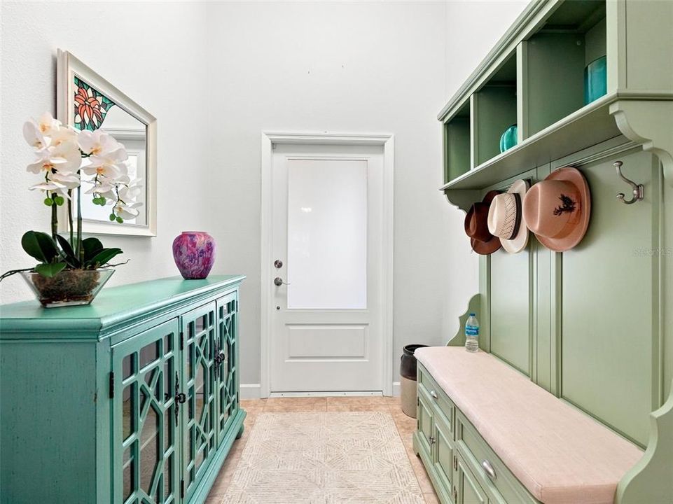 For Sale: $345,000 (3 beds, 2 baths, 1693 Square Feet)