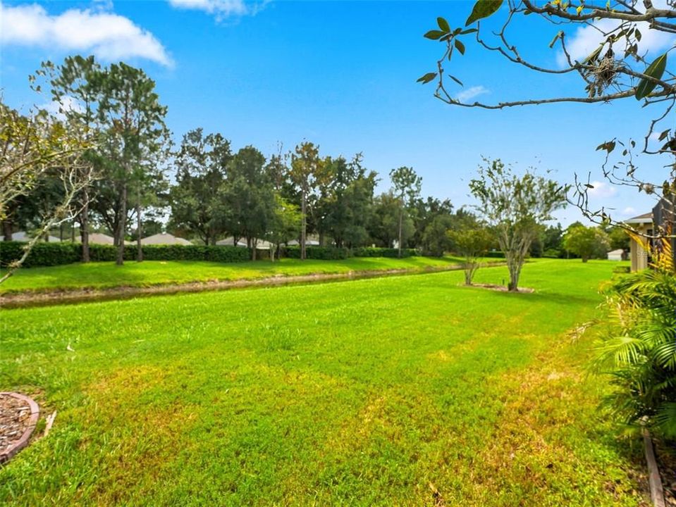 For Sale: $345,000 (3 beds, 2 baths, 1693 Square Feet)