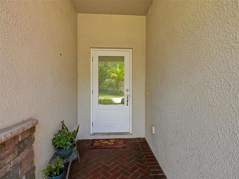 For Sale: $345,000 (3 beds, 2 baths, 1693 Square Feet)