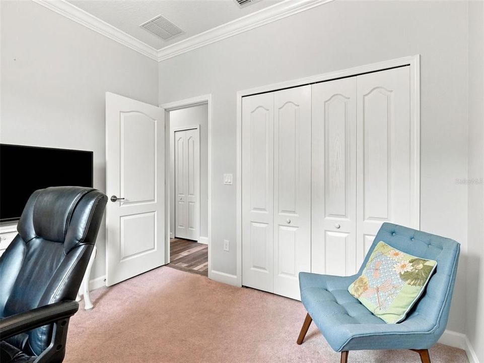 For Sale: $345,000 (3 beds, 2 baths, 1693 Square Feet)