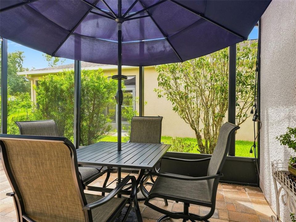 For Sale: $345,000 (3 beds, 2 baths, 1693 Square Feet)