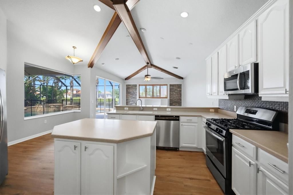 For Sale: $649,900 (4 beds, 2 baths, 2906 Square Feet)