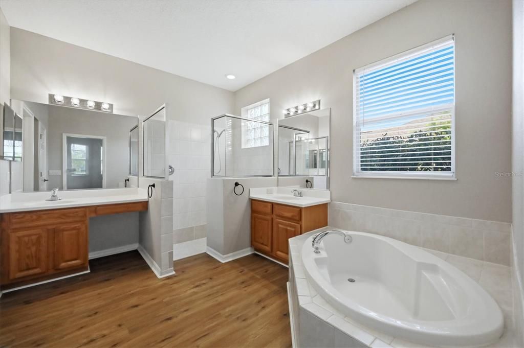 For Sale: $649,900 (4 beds, 2 baths, 2906 Square Feet)