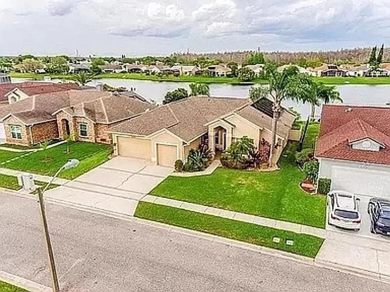 For Rent: $4,000 (4 beds, 2 baths, 2277 Square Feet)