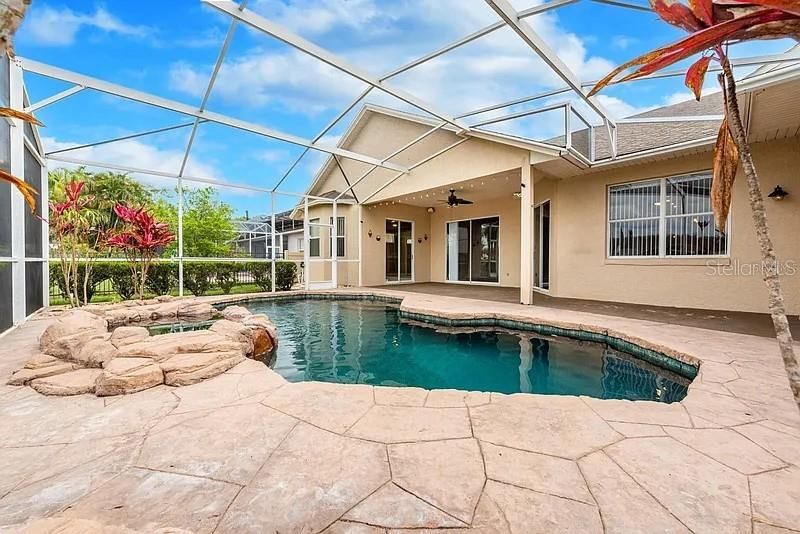 For Rent: $4,000 (4 beds, 2 baths, 2277 Square Feet)