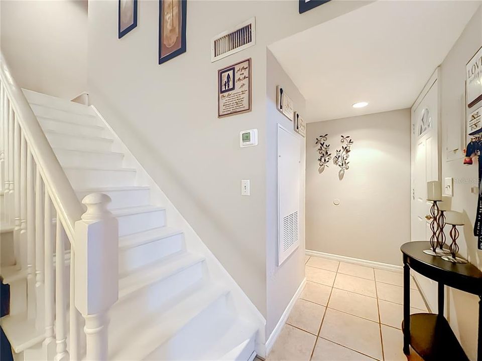 For Sale: $240,000 (2 beds, 2 baths, 1199 Square Feet)