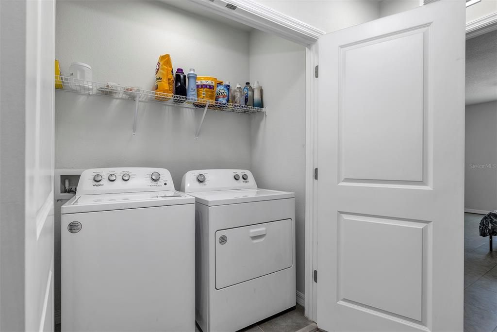 На продажу: $310,999 (3 спален, 2 ванн, 1673 Квадратных фут)