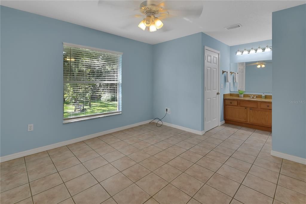For Sale: $385,000 (3 beds, 2 baths, 1165 Square Feet)