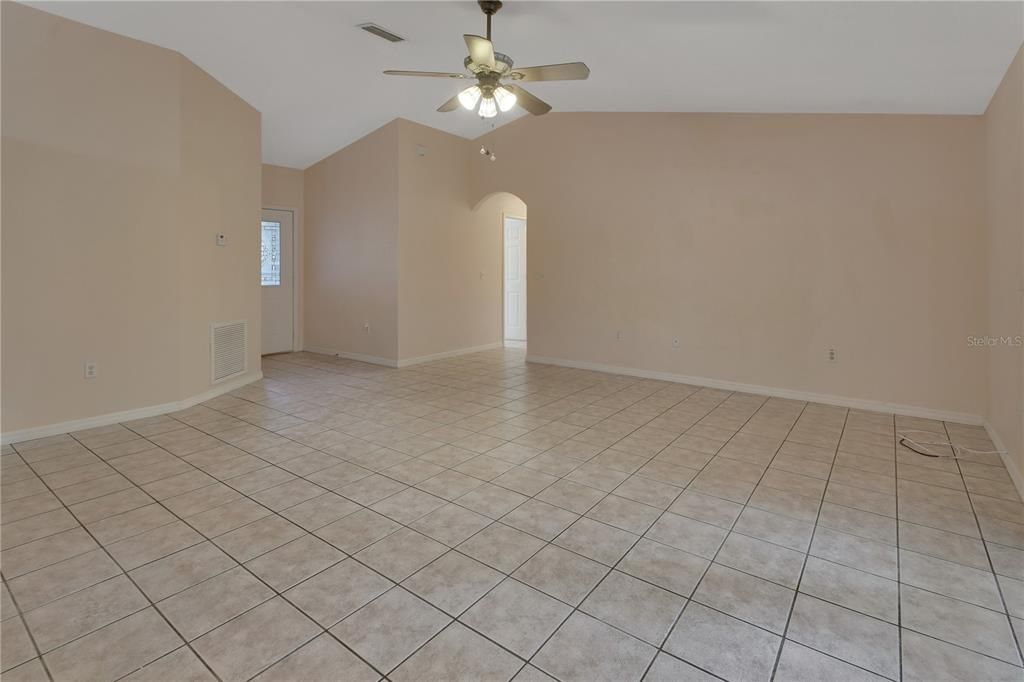 For Sale: $385,000 (3 beds, 2 baths, 1165 Square Feet)