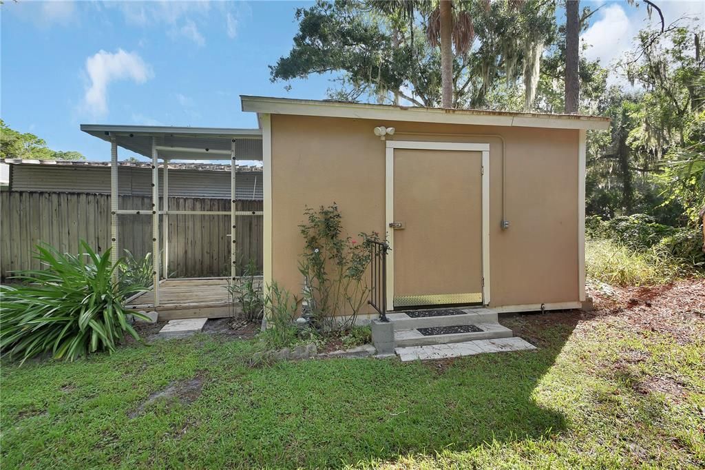 For Sale: $385,000 (3 beds, 2 baths, 1165 Square Feet)