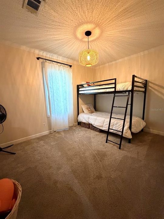 For Sale: $219,989 (2 beds, 2 baths, 1040 Square Feet)