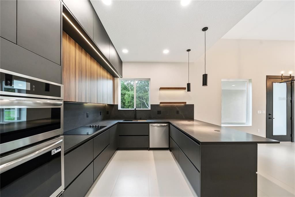For Sale: $459,000 (3 beds, 2 baths, 1559 Square Feet)