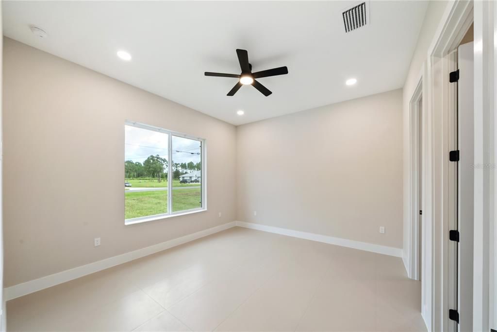 For Sale: $459,000 (3 beds, 2 baths, 1559 Square Feet)