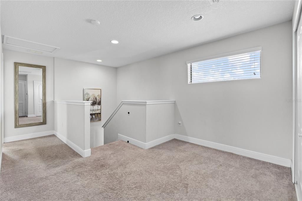 For Sale: $390,000 (4 beds, 4 baths, 2404 Square Feet)
