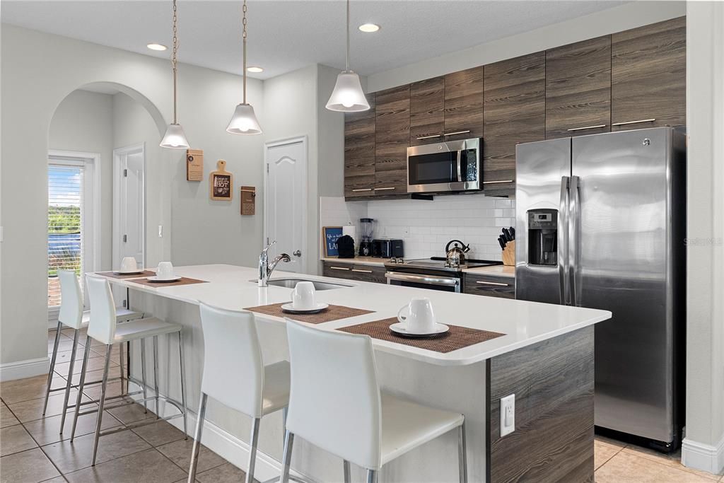 For Sale: $390,000 (4 beds, 4 baths, 2404 Square Feet)
