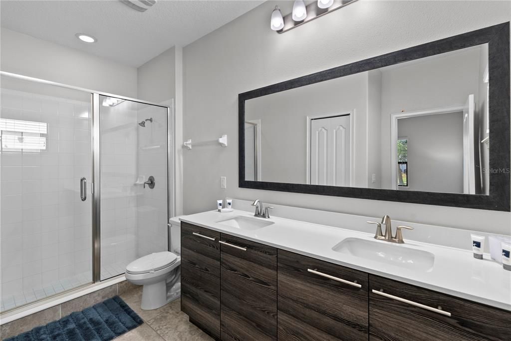 For Sale: $390,000 (4 beds, 4 baths, 2404 Square Feet)
