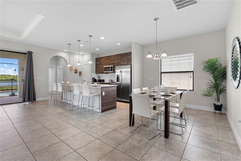 For Sale: $390,000 (4 beds, 4 baths, 2404 Square Feet)