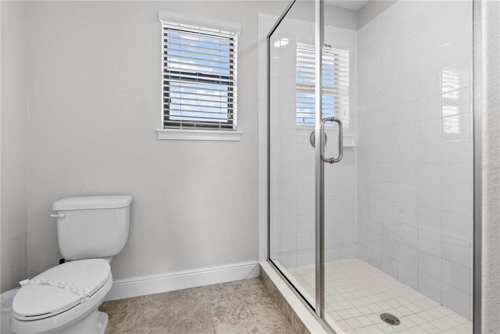 For Sale: $390,000 (4 beds, 4 baths, 2404 Square Feet)