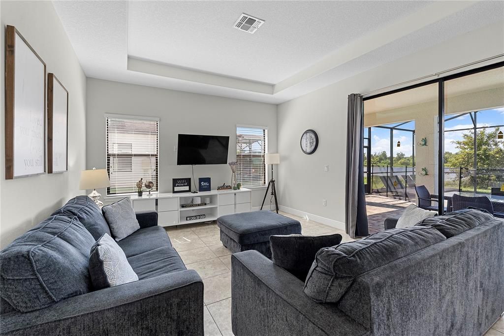 For Sale: $390,000 (4 beds, 4 baths, 2404 Square Feet)