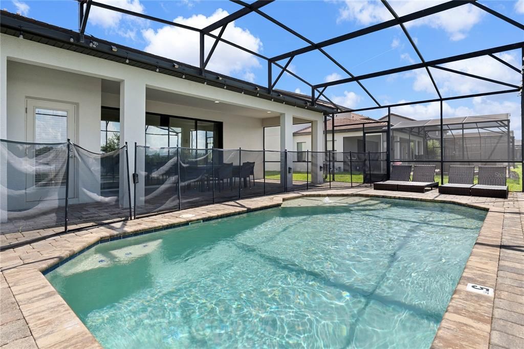 For Sale: $390,000 (4 beds, 4 baths, 2404 Square Feet)