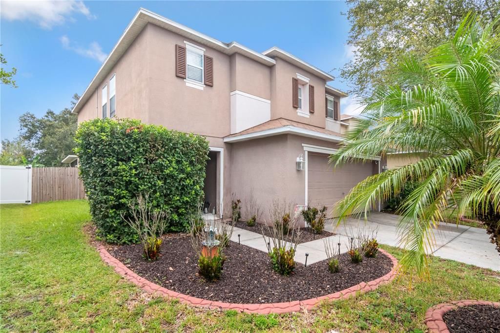 For Sale: $361,618 (3 beds, 2 baths, 2091 Square Feet)