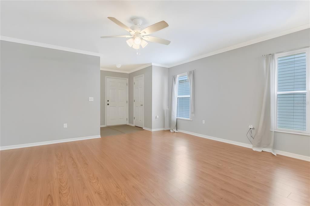 For Sale: $361,618 (3 beds, 2 baths, 2091 Square Feet)