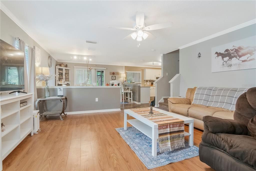 For Sale: $361,618 (3 beds, 2 baths, 2091 Square Feet)