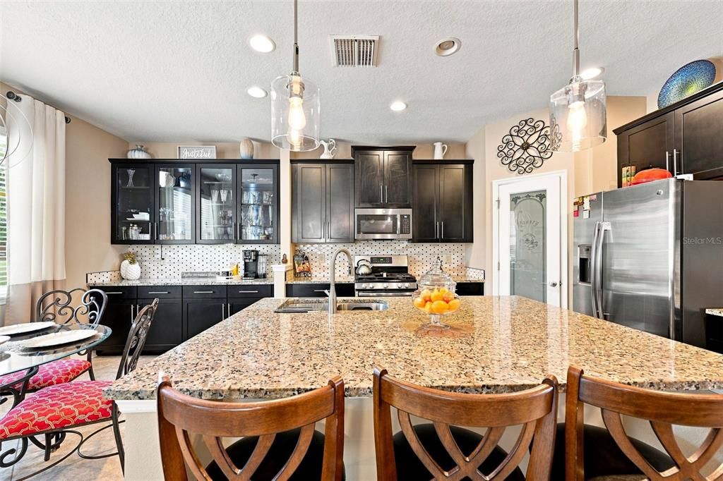 For Sale: $549,900 (5 beds, 3 baths, 3092 Square Feet)