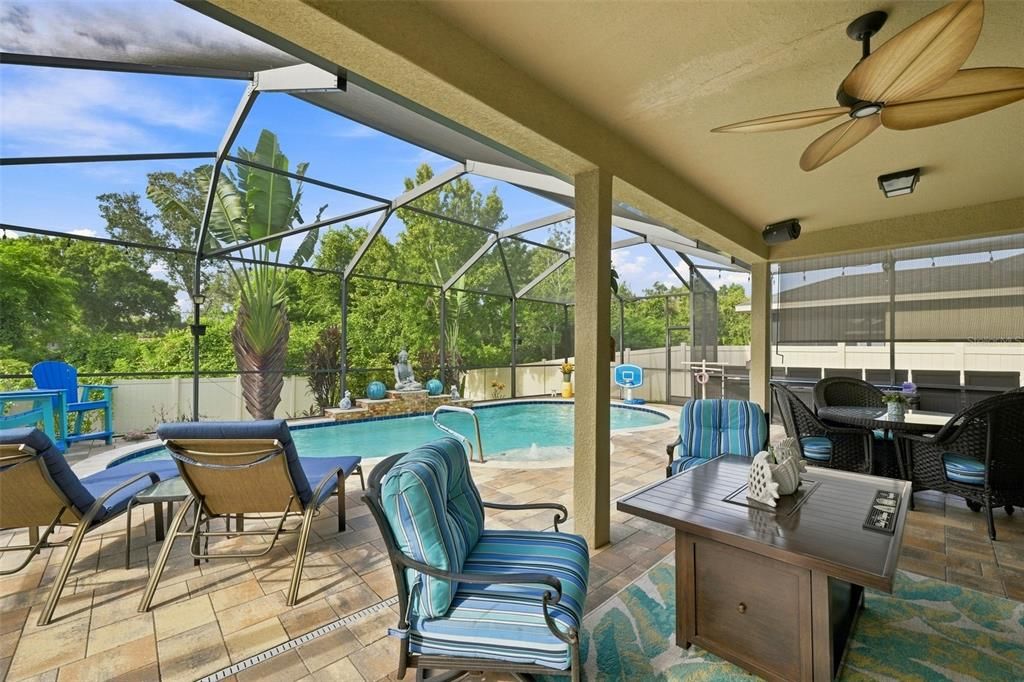 For Sale: $549,900 (5 beds, 3 baths, 3092 Square Feet)