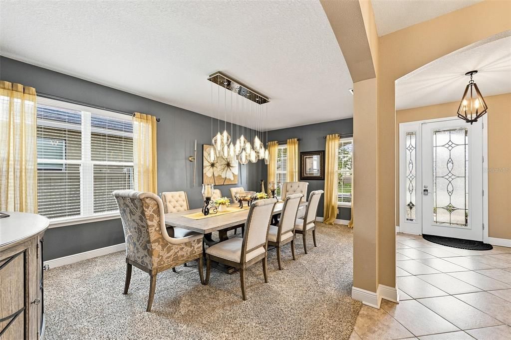 For Sale: $549,900 (5 beds, 3 baths, 3092 Square Feet)