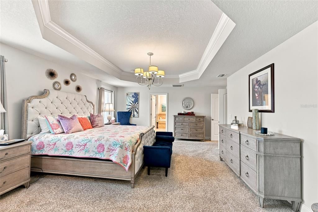 For Sale: $549,900 (5 beds, 3 baths, 3092 Square Feet)