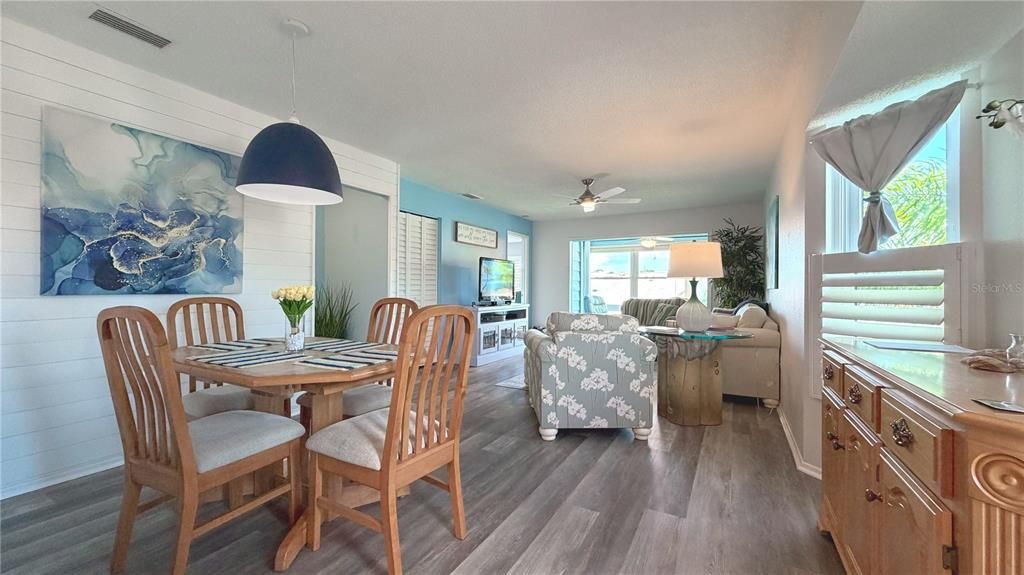 For Sale: $267,000 (2 beds, 2 baths, 1238 Square Feet)