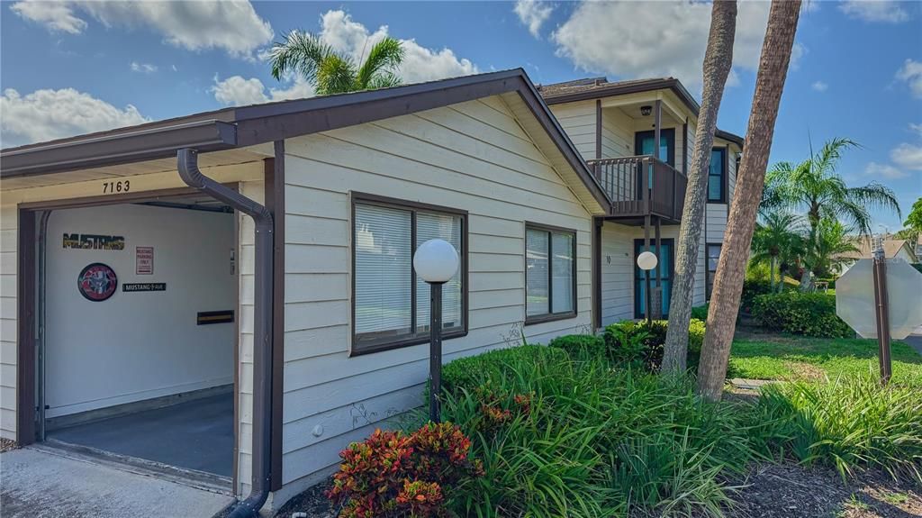 For Sale: $267,000 (2 beds, 2 baths, 1238 Square Feet)
