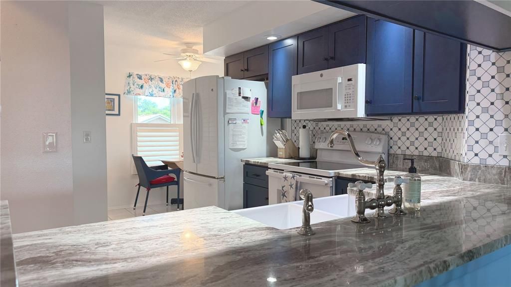 For Sale: $267,000 (2 beds, 2 baths, 1238 Square Feet)