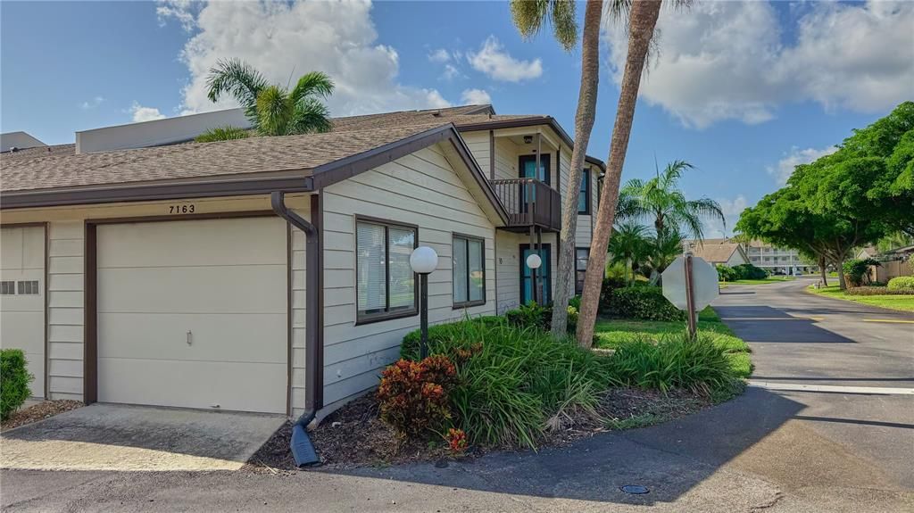 For Sale: $267,000 (2 beds, 2 baths, 1238 Square Feet)