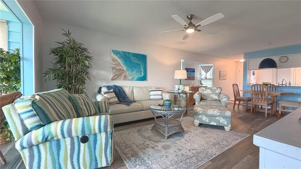 For Sale: $267,000 (2 beds, 2 baths, 1238 Square Feet)