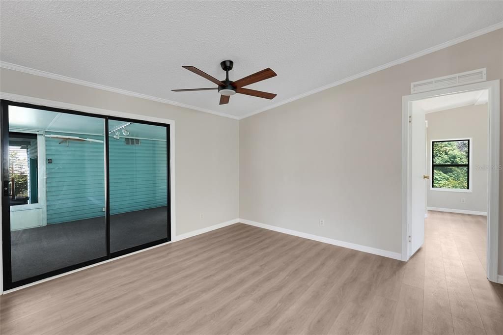 For Sale: $195,000 (2 beds, 2 baths, 1296 Square Feet)