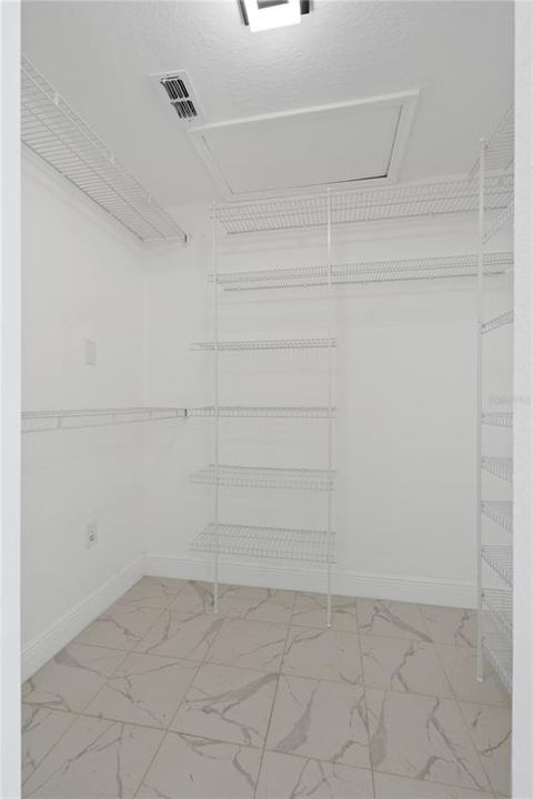 En Venta: $625,000 (3 camas, 2 baños, 2049 Pies cuadrados)