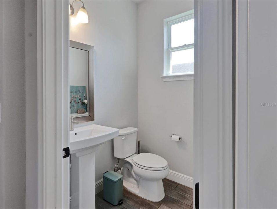 En Venta: $649,900 (4 camas, 2 baños, 2535 Pies cuadrados)