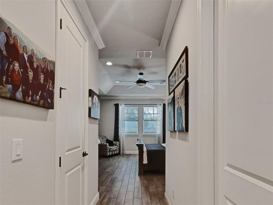 En Venta: $649,900 (4 camas, 2 baños, 2535 Pies cuadrados)