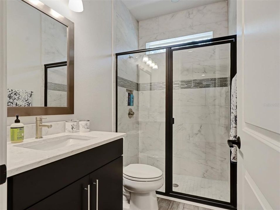 En Venta: $649,900 (4 camas, 2 baños, 2535 Pies cuadrados)