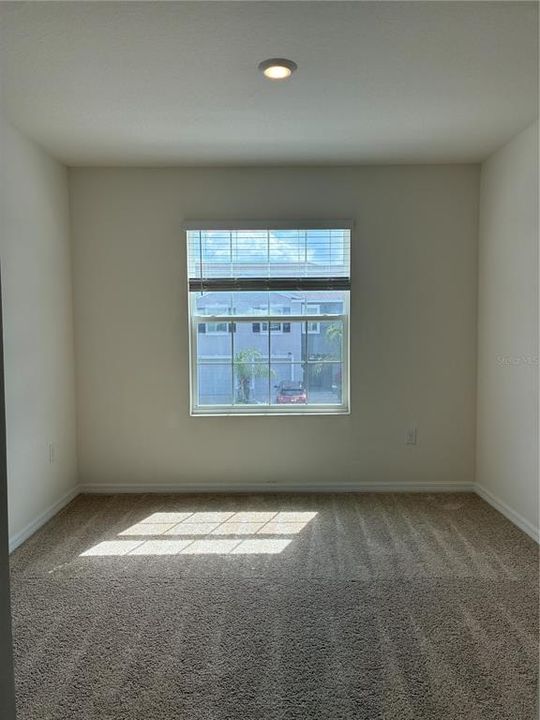 В аренду: $2,350 (3 спален, 2 ванн, 1673 Квадратных фут)