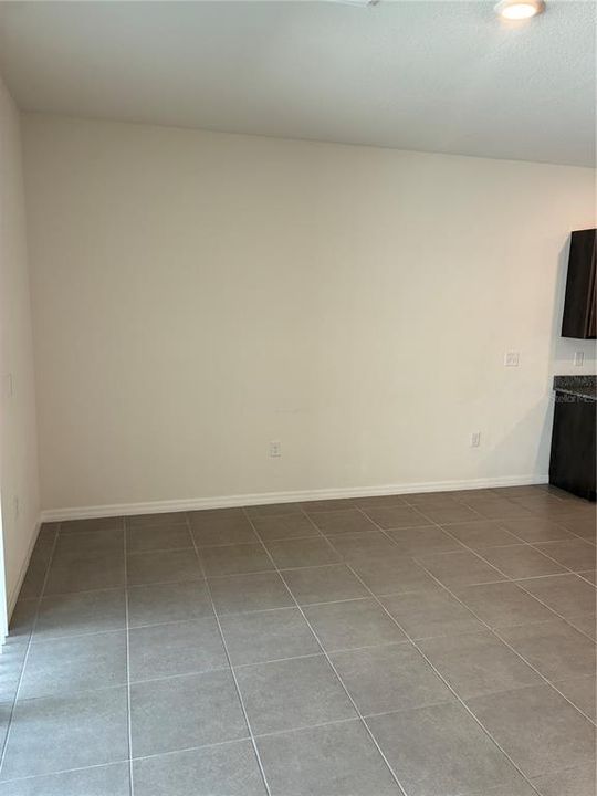 В аренду: $2,350 (3 спален, 2 ванн, 1673 Квадратных фут)