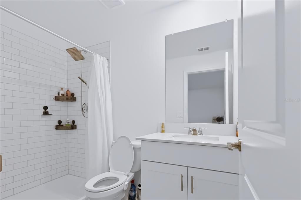 For Sale: $424,900 (4 beds, 3 baths, 2576 Square Feet)