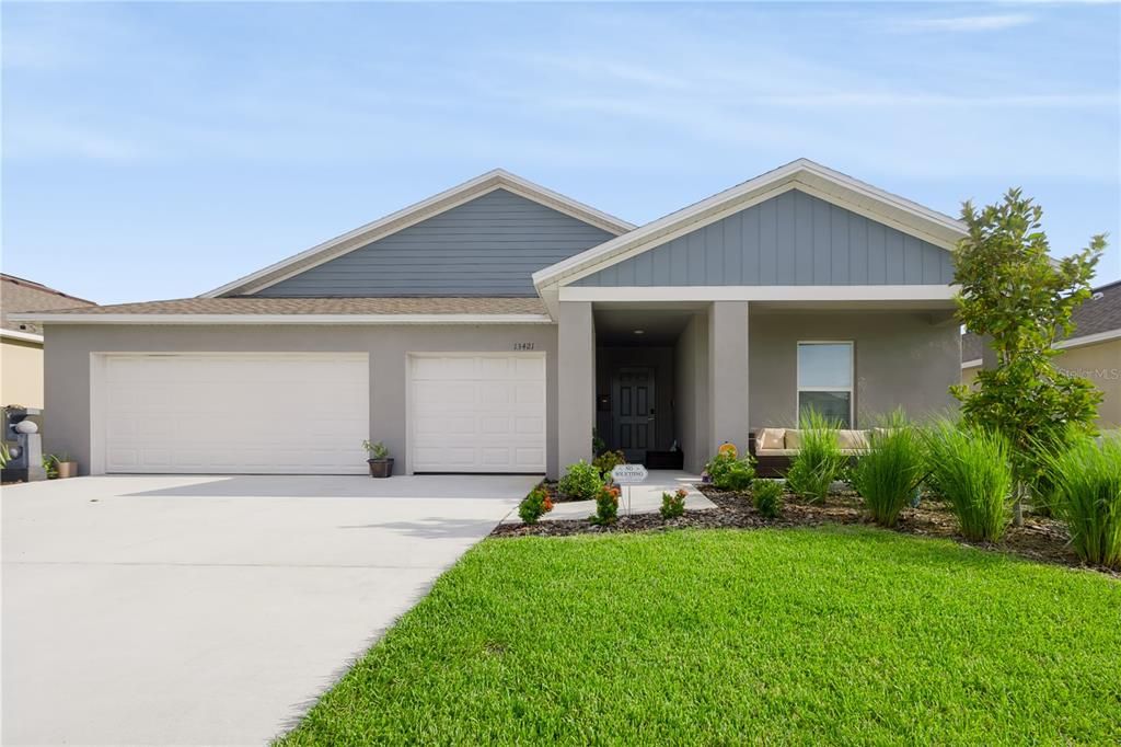 For Sale: $424,900 (4 beds, 3 baths, 2576 Square Feet)
