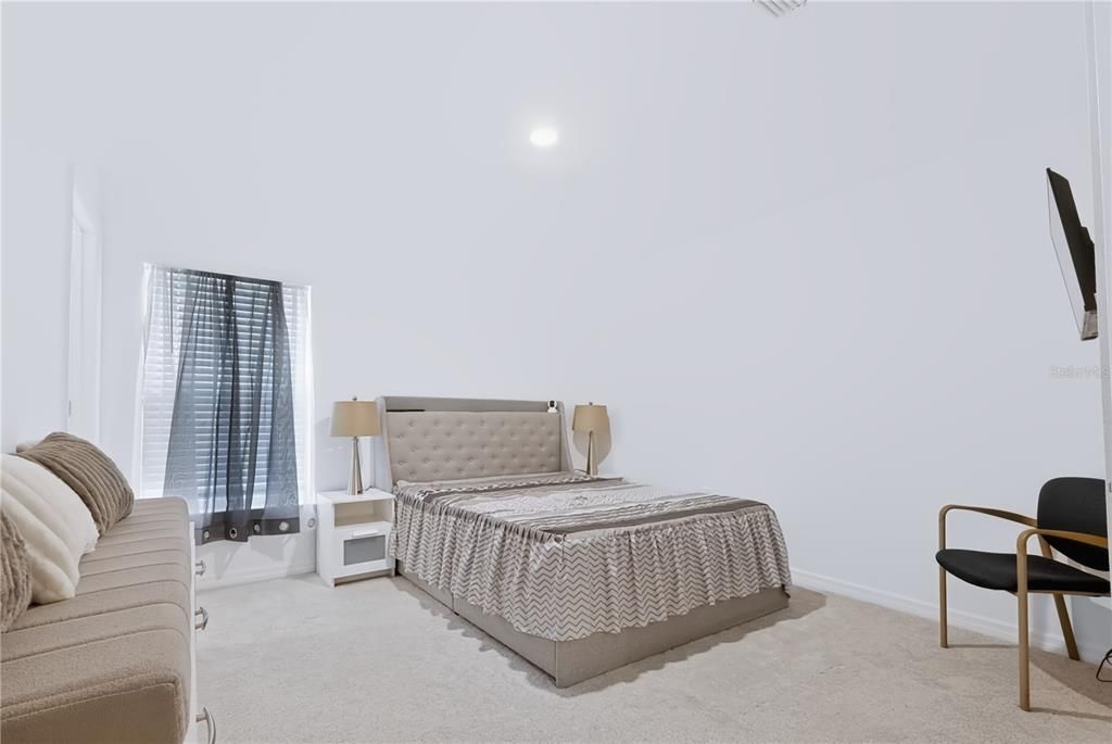 For Sale: $424,900 (4 beds, 3 baths, 2576 Square Feet)