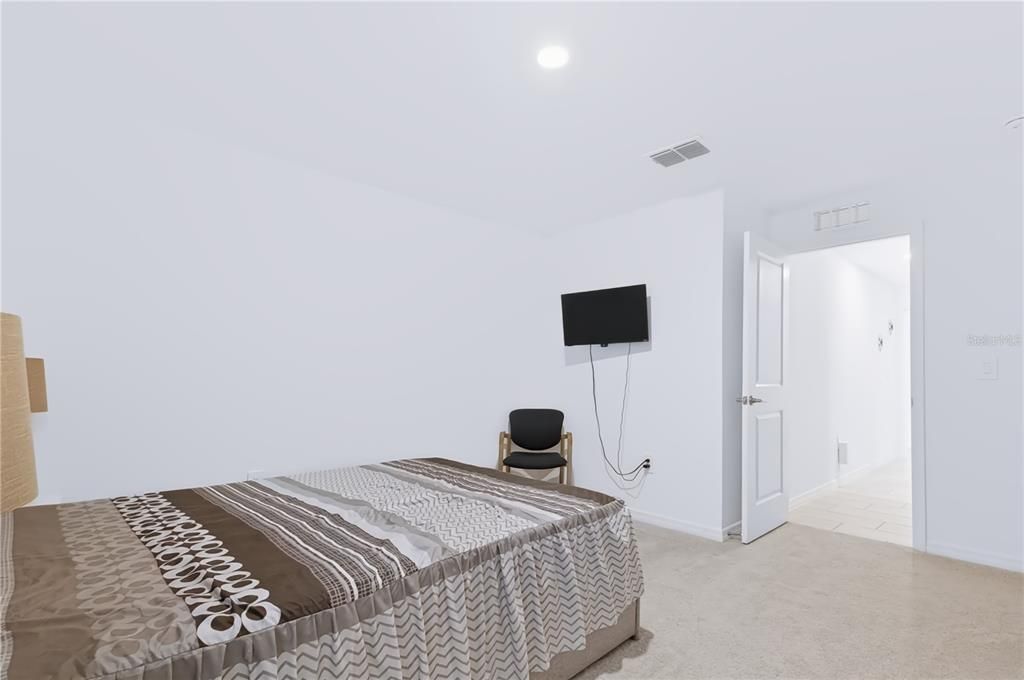 For Sale: $424,900 (4 beds, 3 baths, 2576 Square Feet)