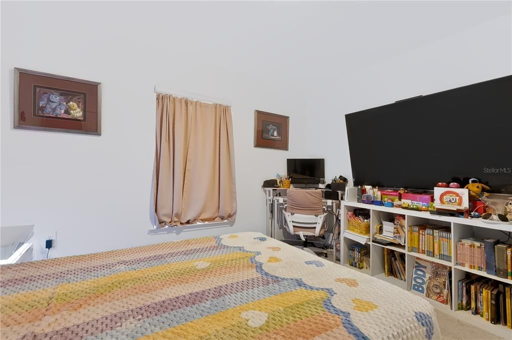 For Sale: $424,900 (4 beds, 3 baths, 2576 Square Feet)